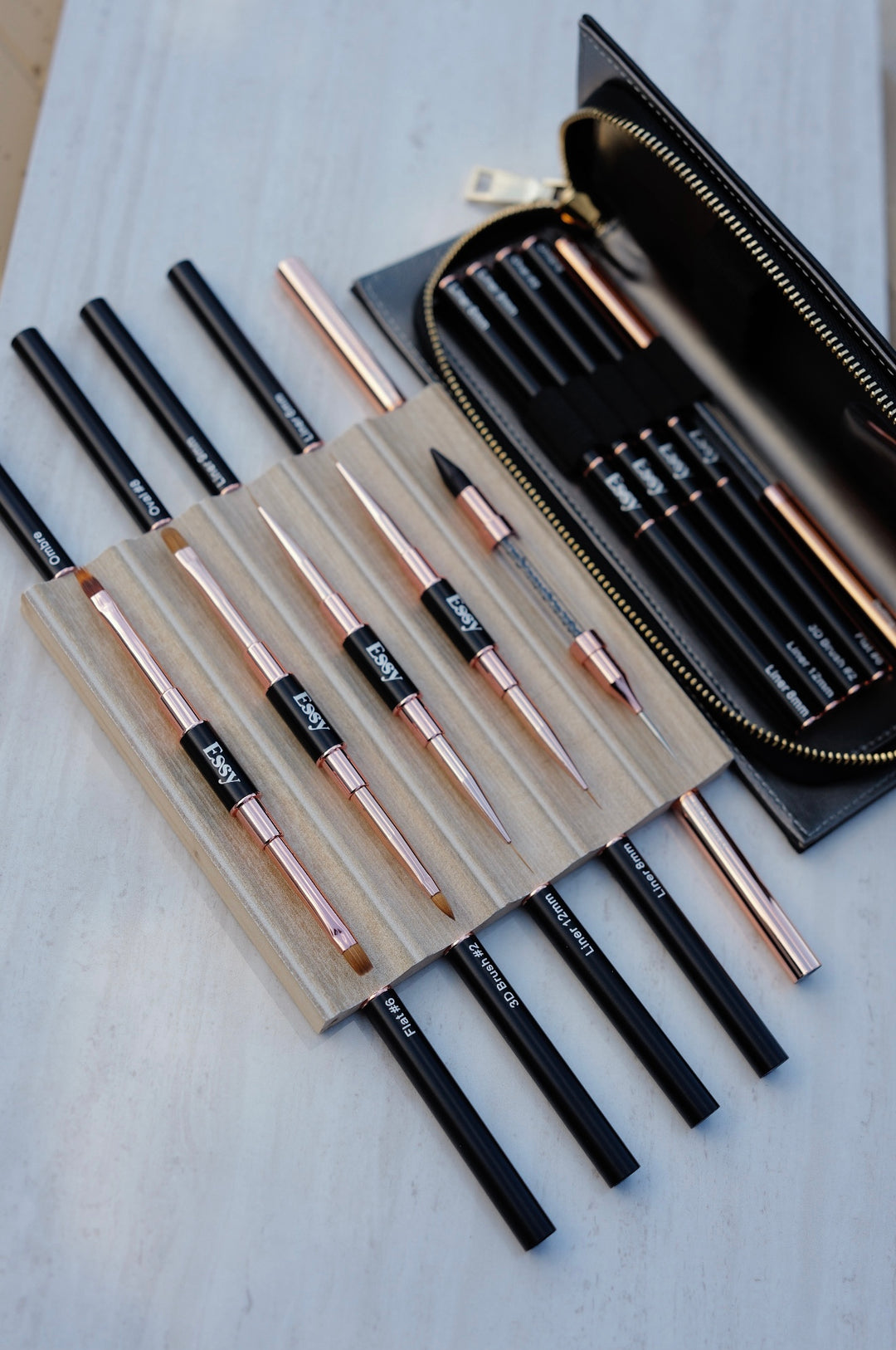 Essy Signature Nail Brush Set