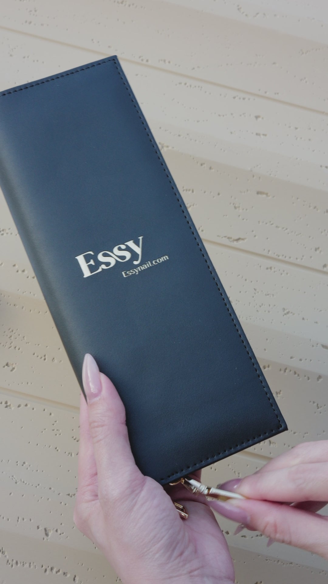 Essy Signature Nail Brush Set